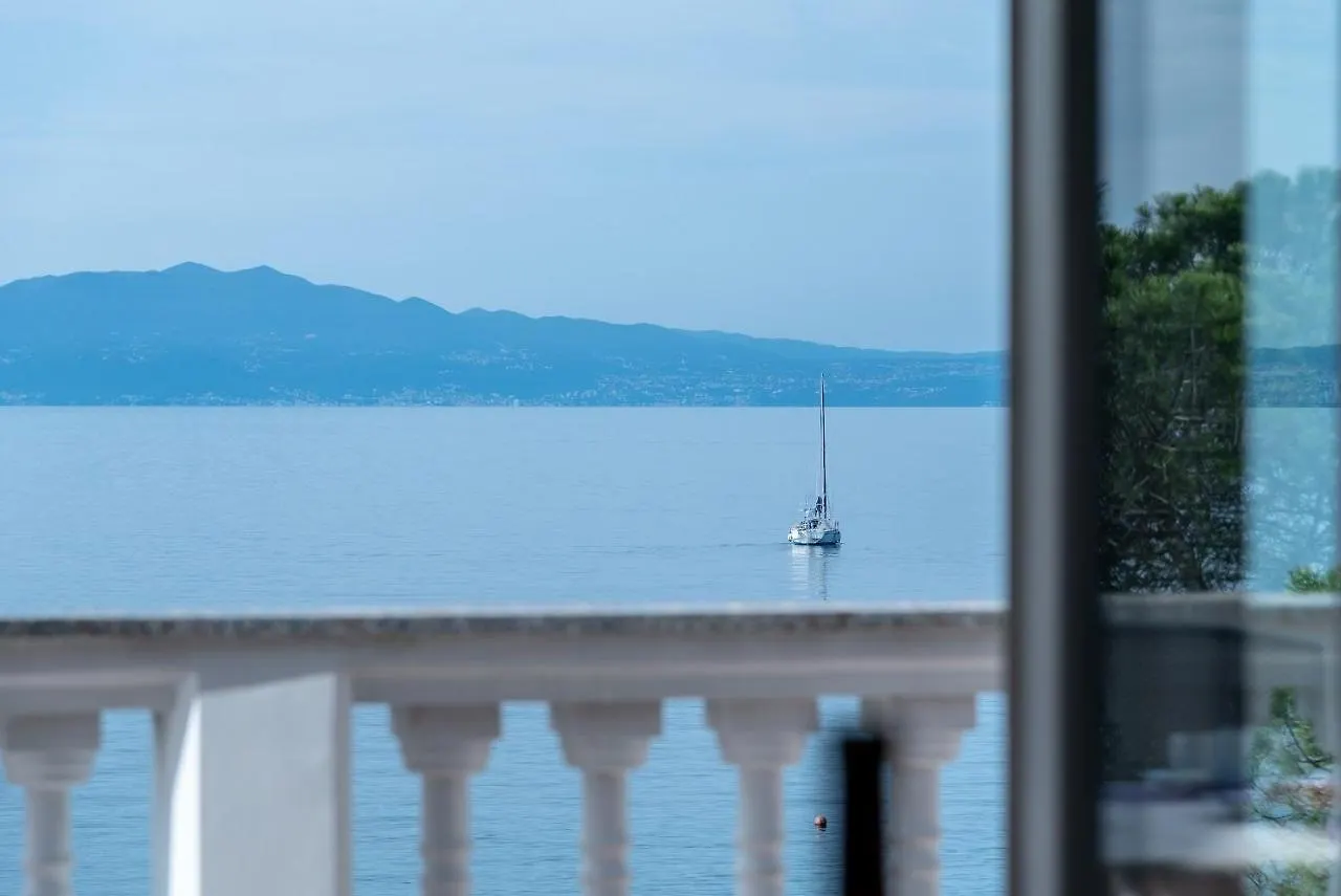 Apartment Bor - On The Beach Malinska