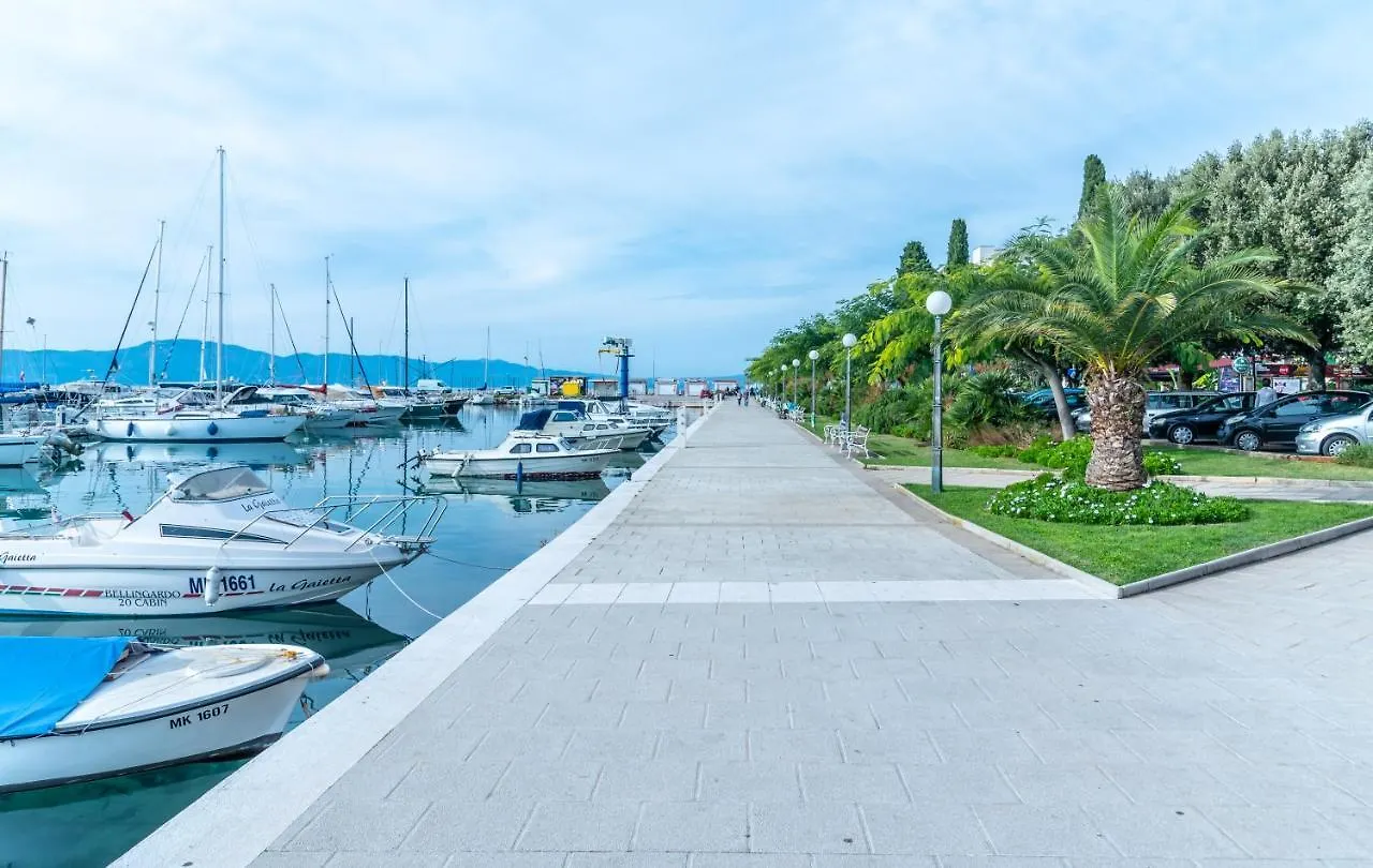Apartment Bor - On The Beach Malinska 0*,  Croatia