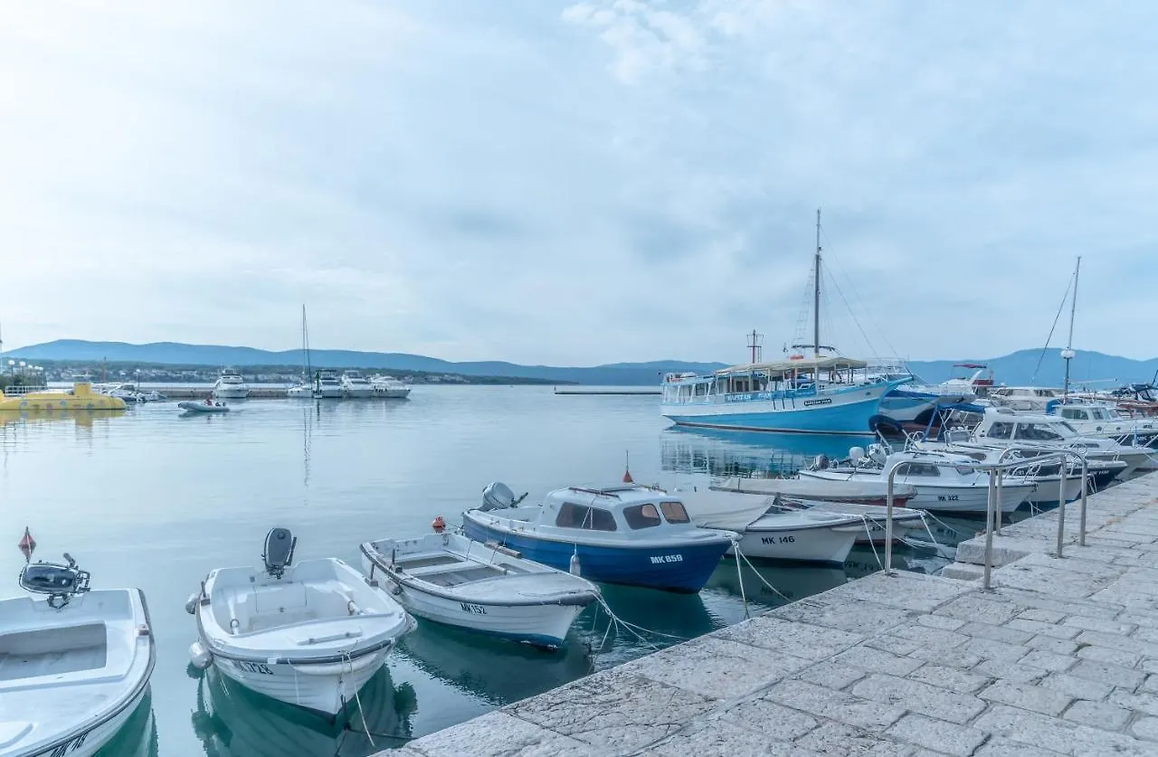 Apartment Bor - On The Beach Malinska 0*,