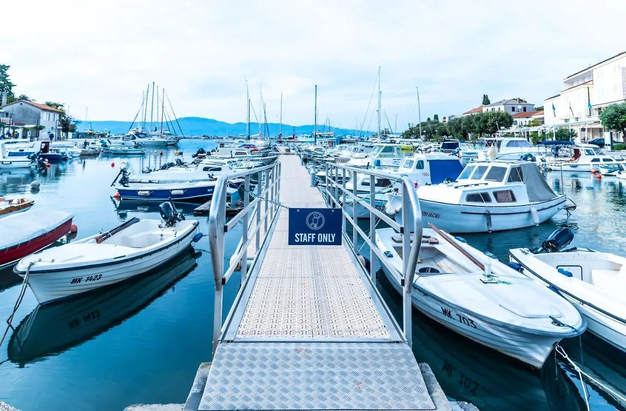 Apartment Bor - On The Beach Malinska