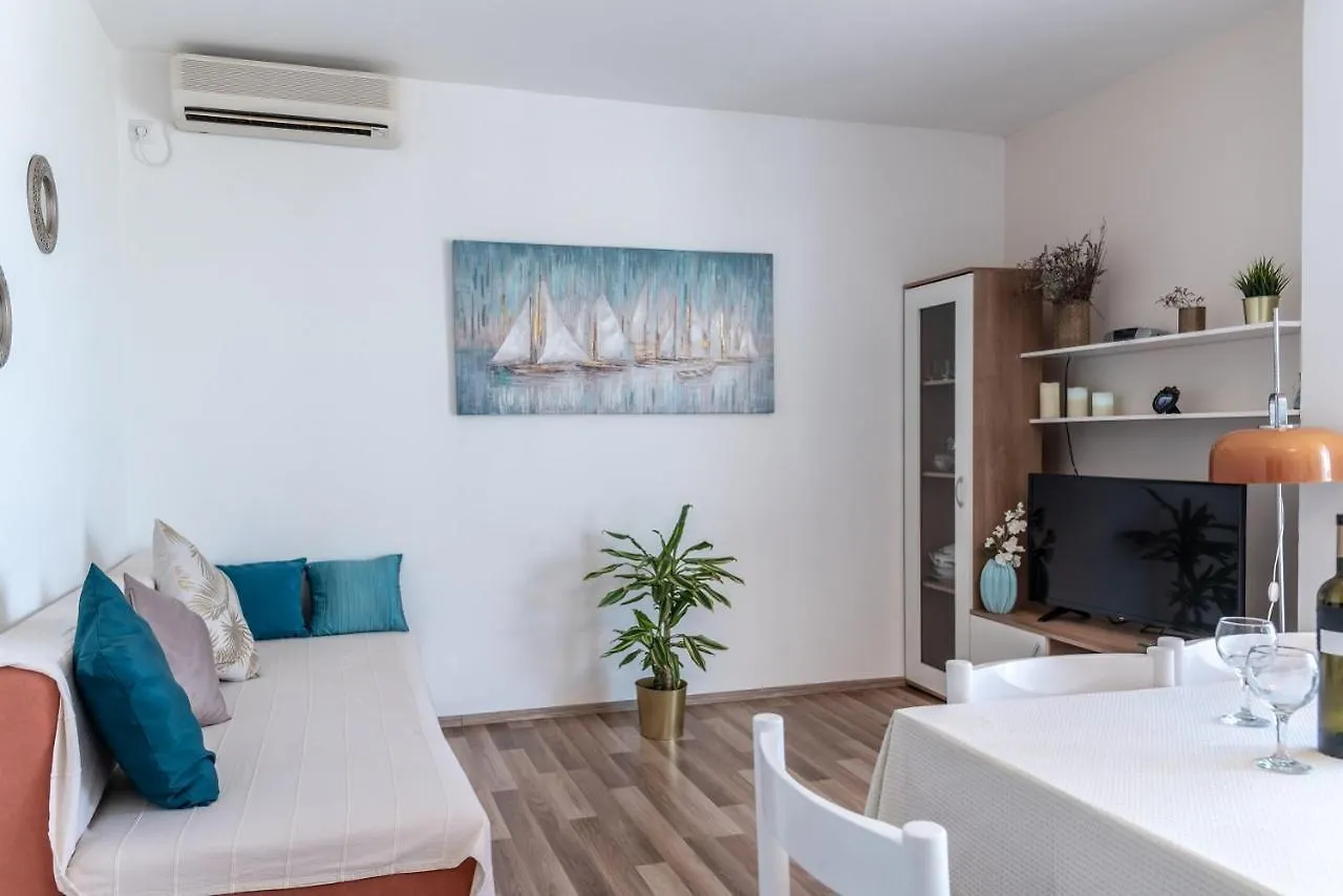 Apartment Bor - On The Beach Malinska Croatia