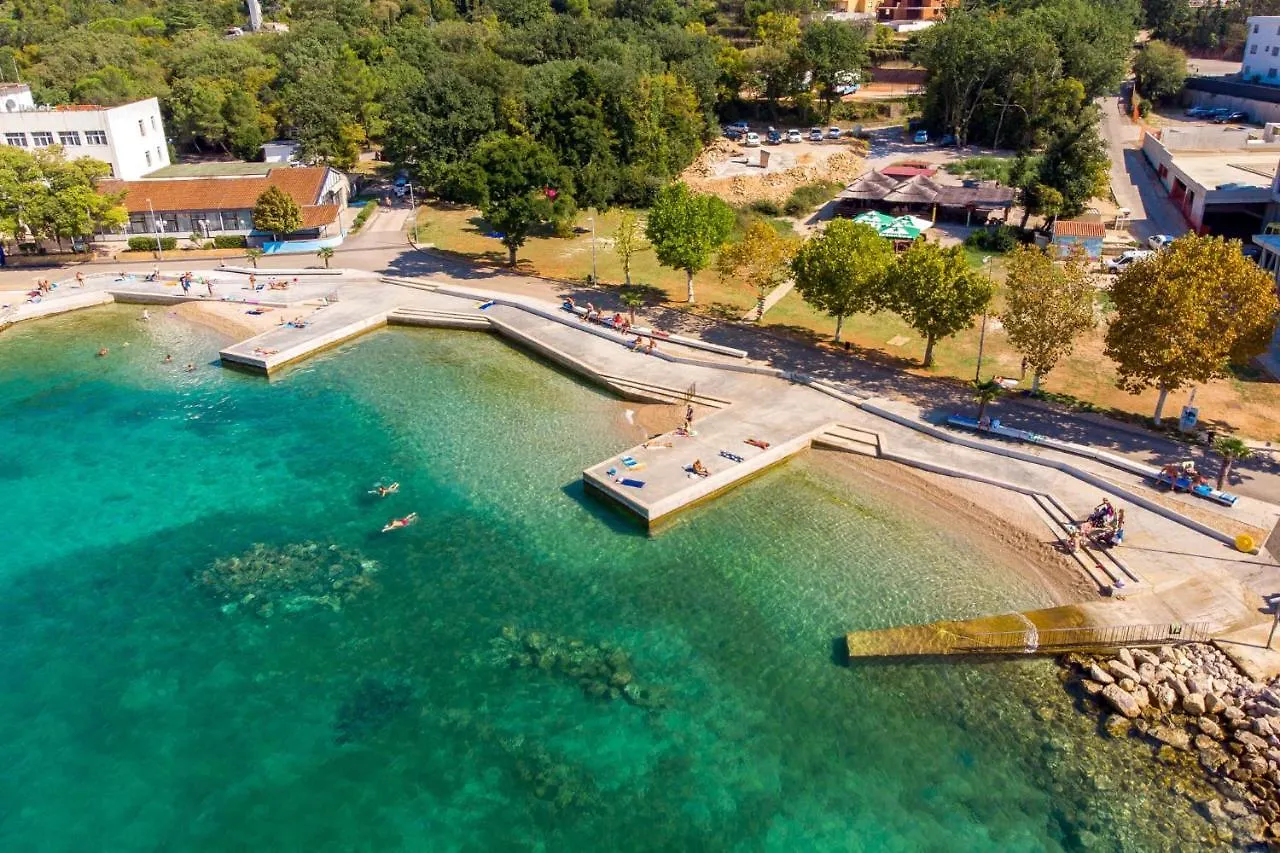 Apartment Bor - On The Beach Malinska