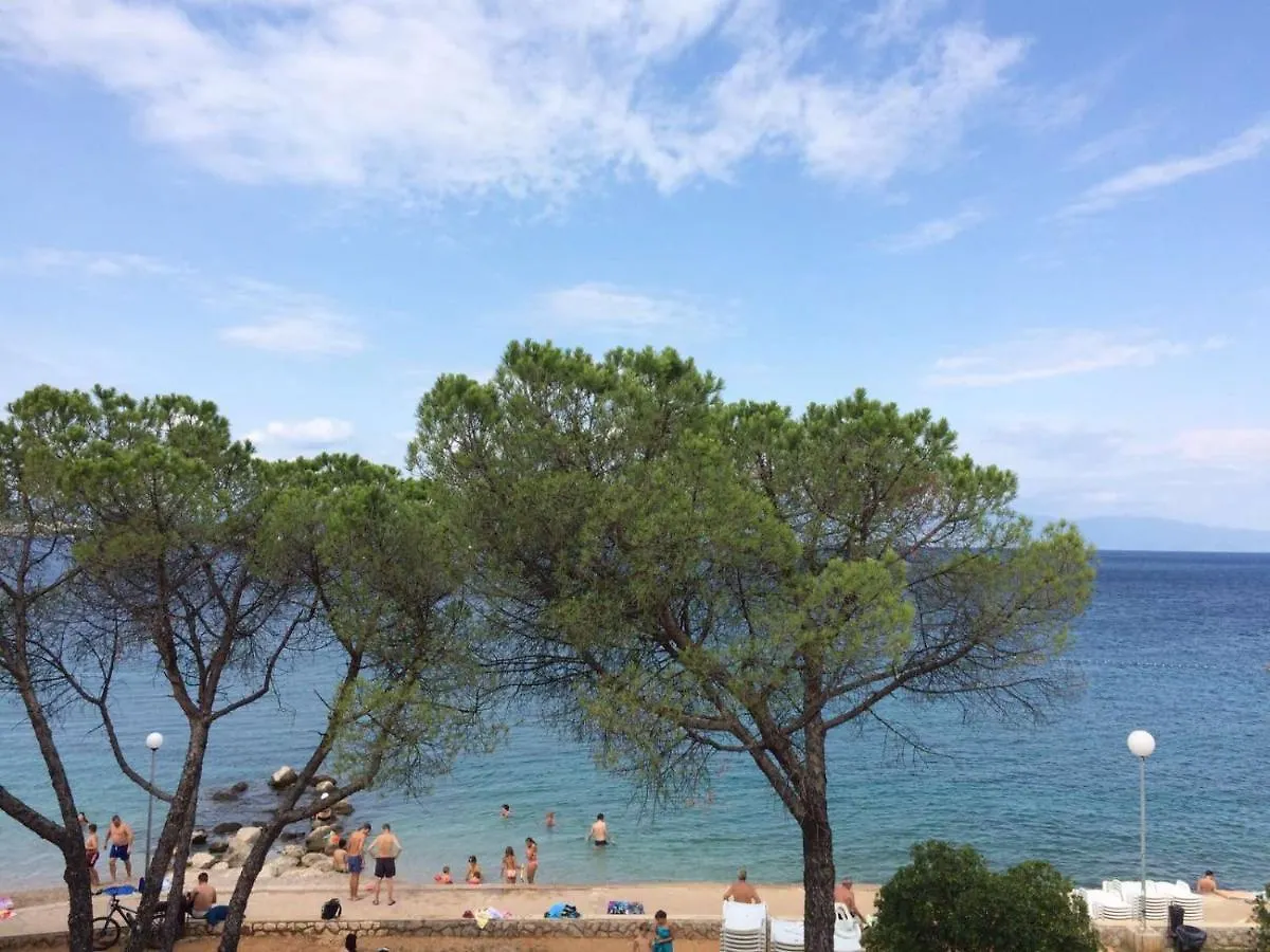 Apartment Bor - On The Beach Malinska