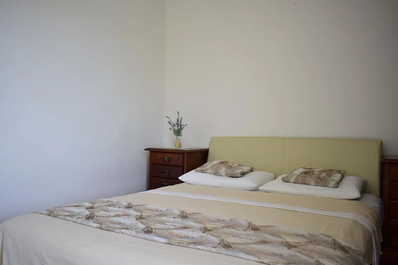 Apartment Bor - On The Beach Malinska Croatia
